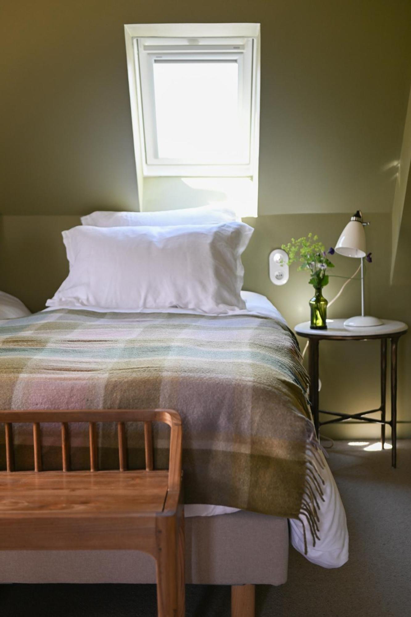Hotel Les Pres Saint-Hilaire-le-Chatel Экстерьер фото