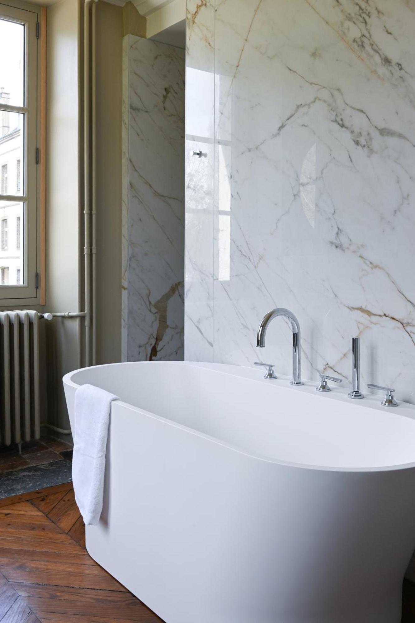 Hotel Les Pres Saint-Hilaire-le-Chatel Экстерьер фото