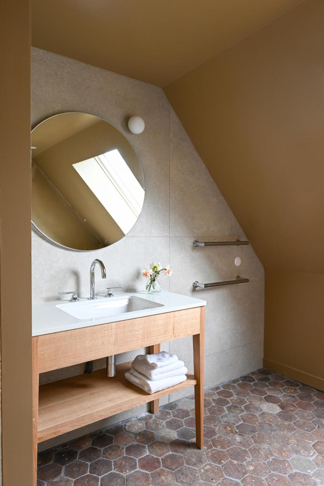 Hotel Les Pres Saint-Hilaire-le-Chatel Экстерьер фото